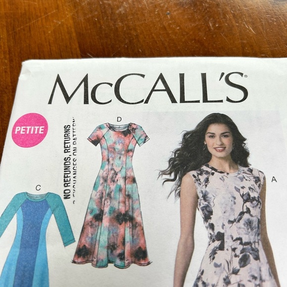 McCalls M7349- raglan sleeve flare dresses- 6 to 14 uncut - Picture 3 of 9